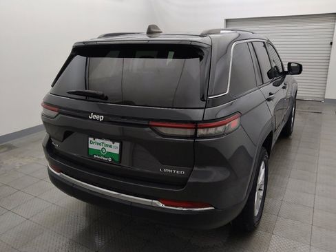 Used 2023 Jeep Grand Cherokee Limited AWD/4WD image 7