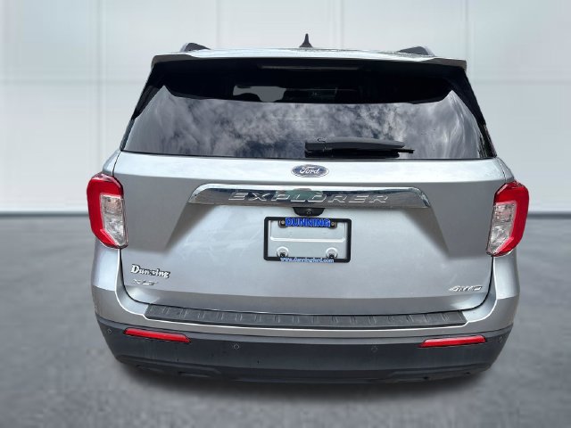Used 2021 Ford Explorer XLT AWD/4WD image 3