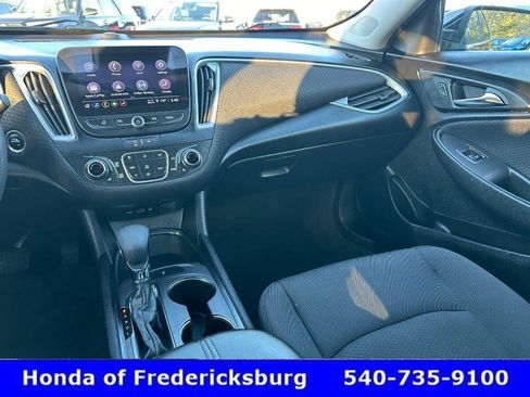 Used 2023 Chevrolet Malibu LT image 21