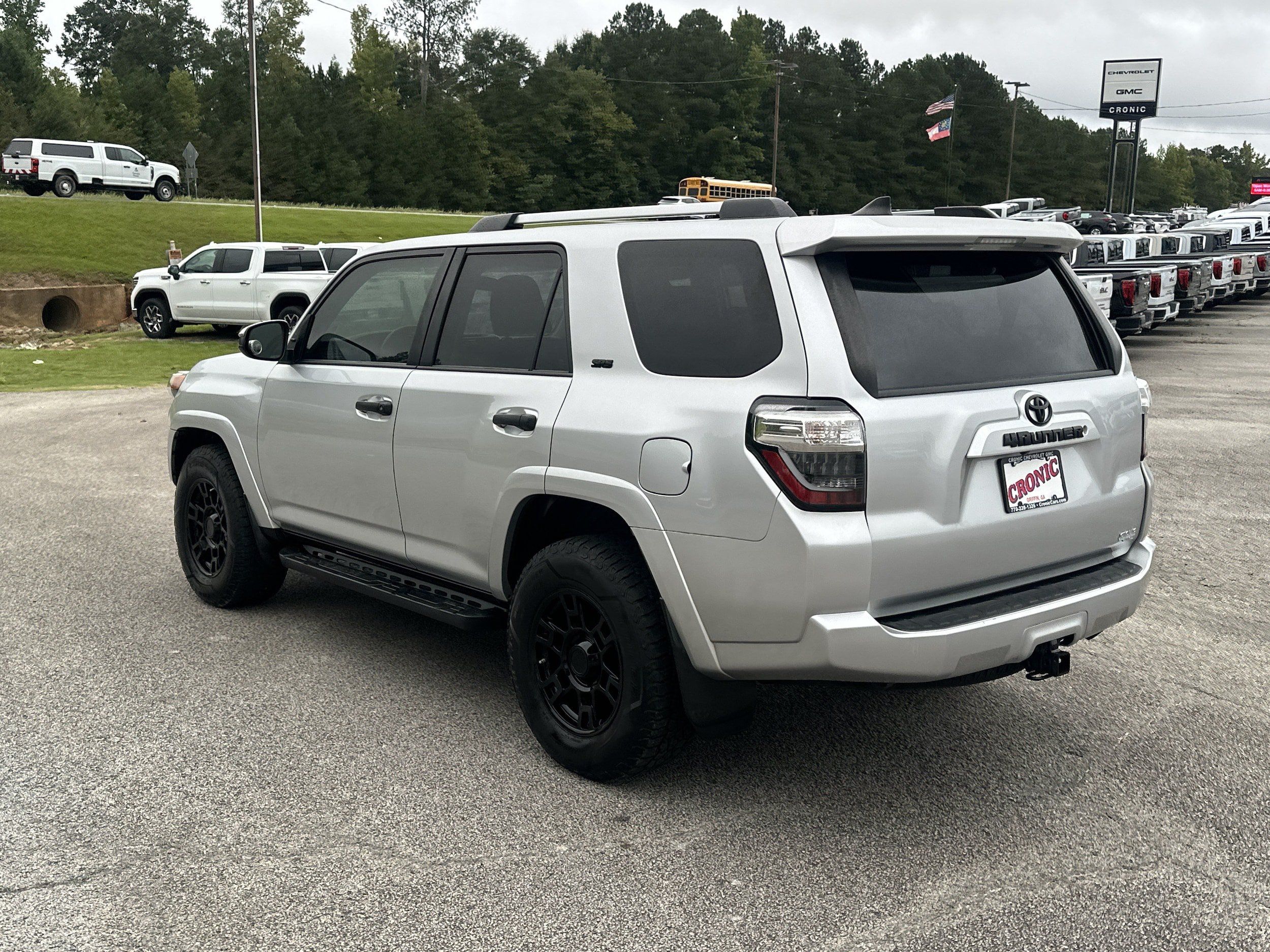 Used 2019 Toyota 4Runner SR5 RWD image 5