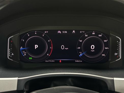 Used 2023 Volkswagen Atlas SE w/ Technology Package w/ Black Wheel Package image 4