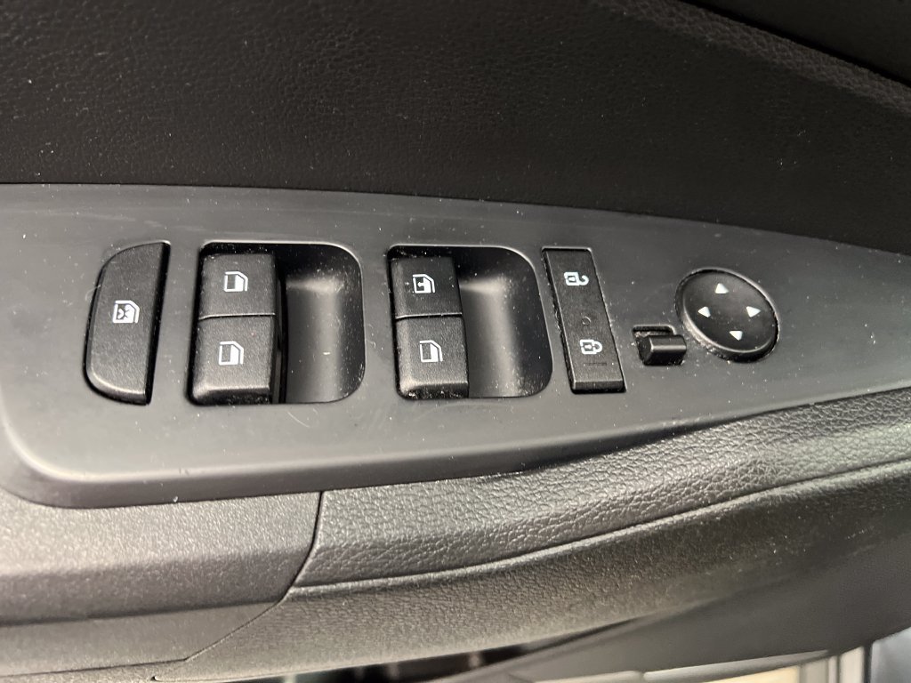 Used 2023 Kia Sportage LX FWD image 15