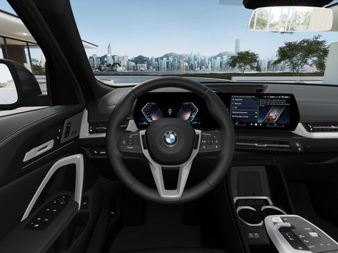 New 2027 BMW X2 xDrive28i AWD/4WD image 13