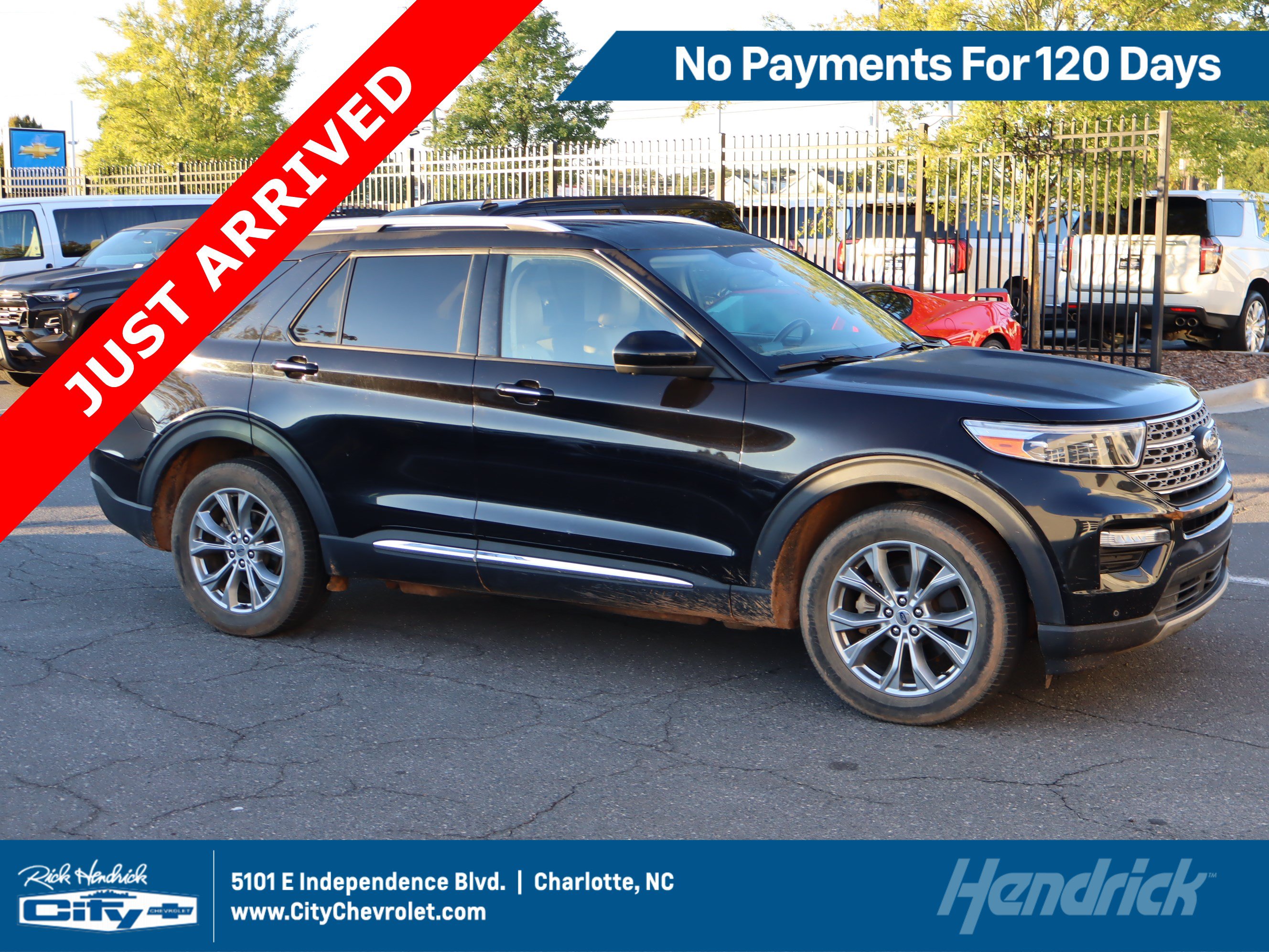 Used 2023 Ford Explorer Limited AWD/4WD image 1