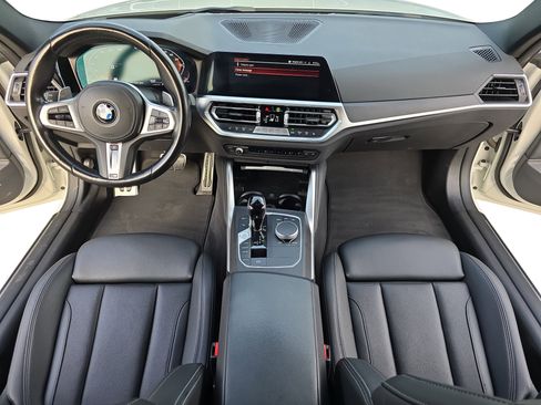 Used 2023 BMW M440i Coupe w/ Premium Package image 9