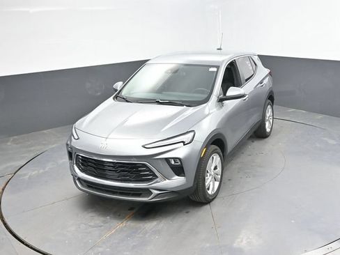 Used 2025 Buick Encore GX Preferred AWD/4WD image 37