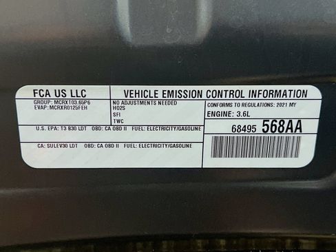 Used 2021 Chrysler Pacifica Limited w/ Premium & Safety Sphere Group FWD image 23