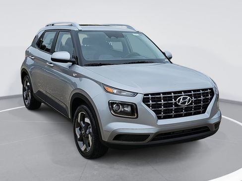New 2026 Hyundai Venue SEL FWD image 3