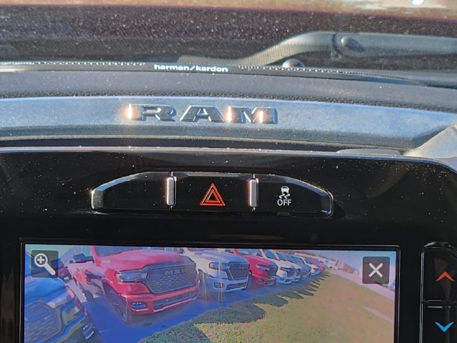 Used 2023 RAM 2500 Laramie AWD/4WD image 16