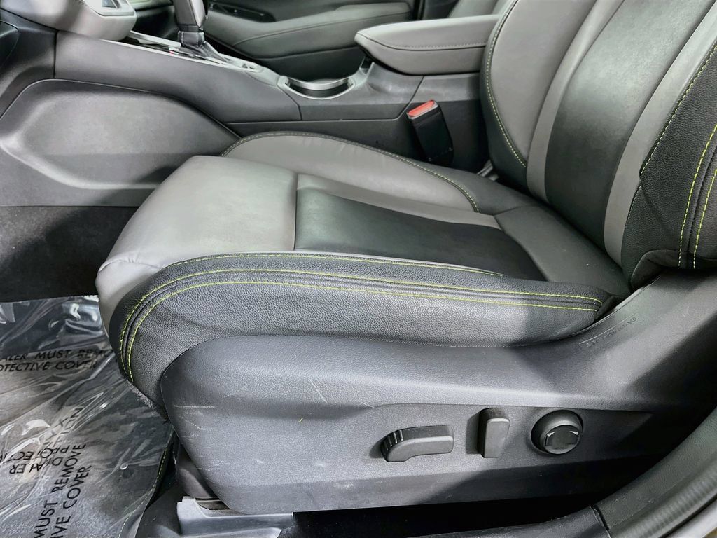 Used 2025 Subaru Outback Onyx Edition AWD/4WD image 27