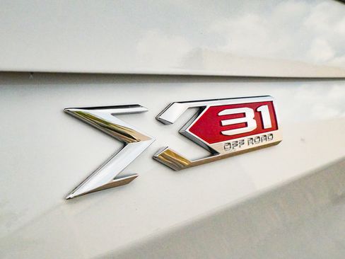 Used 2024 GMC Sierra 1500 Pro w/ Graphite Edition AWD/4WD image 39