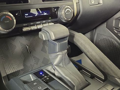 Used 2025 Toyota Tacoma SR5 image 21