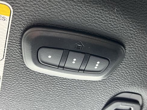 Used 2024 Jeep Wrangler Unlimited image 35