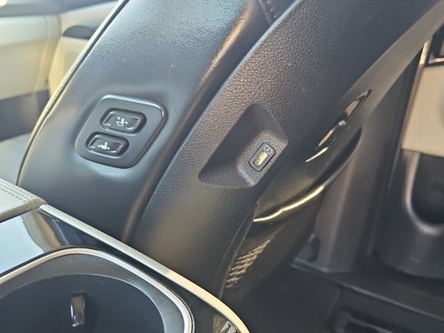 Used 2022 Kia Carnival SX FWD image 23