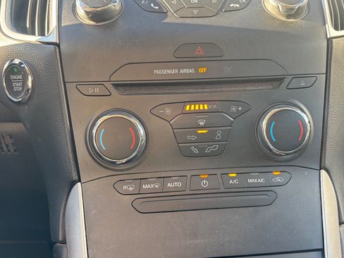 Certified 2017 Ford Edge SEL w/ Class II Trailer Tow Package image 39