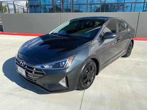 Used 2020 Hyundai Elantra SE w/ Cargo Package (C1) image 4