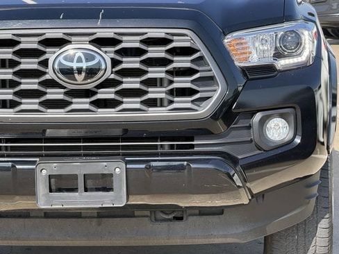 Used 2022 Toyota Tacoma TRD Sport w/ Technology Package AWD/4WD image 8