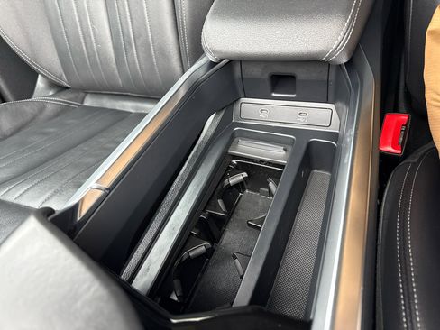 Used 2022 Audi e-tron Premium w/ Convenience Plus Package image 50