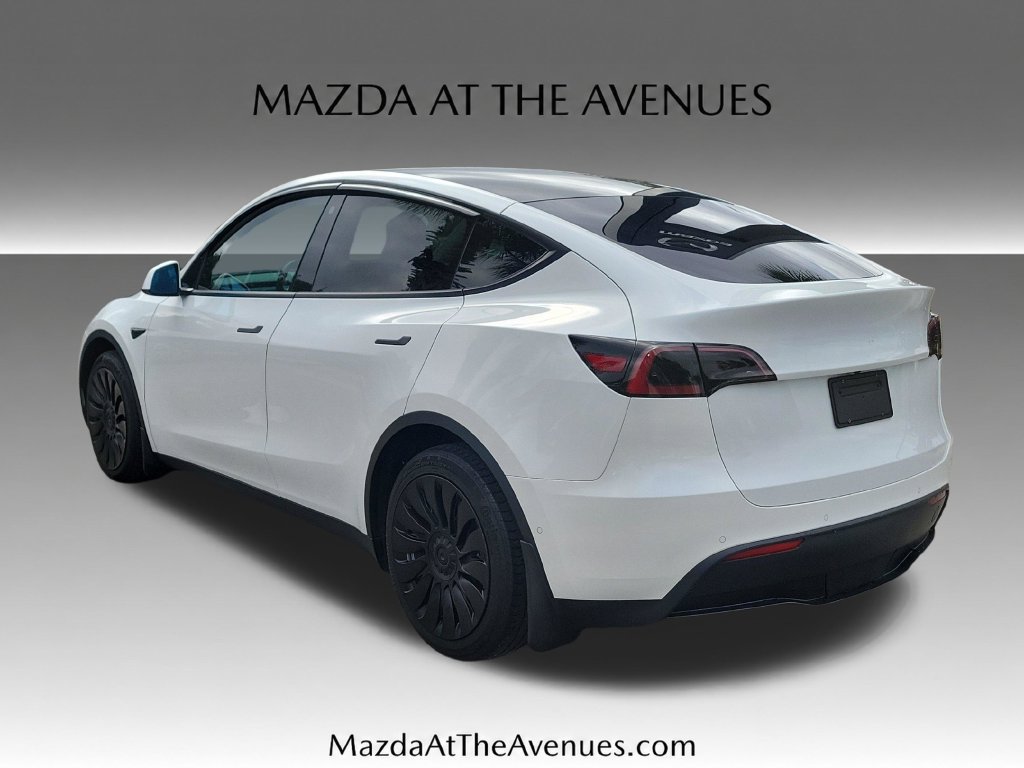 Used 2022 Tesla Model Y Long Range AWD/4WD image 5