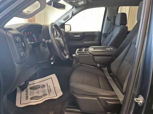 Used 2020 Chevrolet Silverado 1500 Custom w/ Custom Value Package AWD/4WD image 7