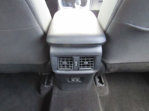 Used 2025 Toyota RAV4 XLE image 26