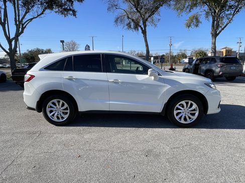 Used 2017 Acura RDX Base image 2