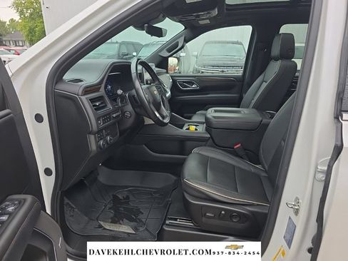 Used 2024 Chevrolet Suburban Premier AWD/4WD image 18