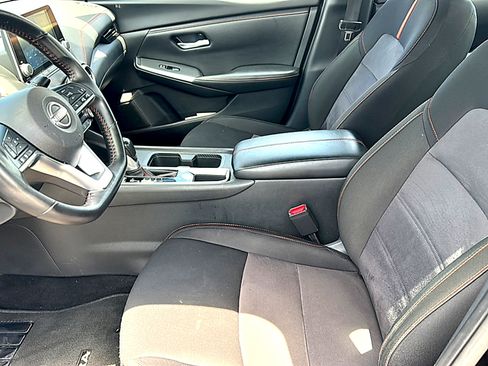 Used 2025 Nissan Sentra SR w/ Midnight Edition FWD image 13