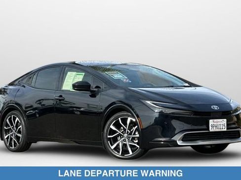 Used 2024 Toyota Prius Prime FWD image 2