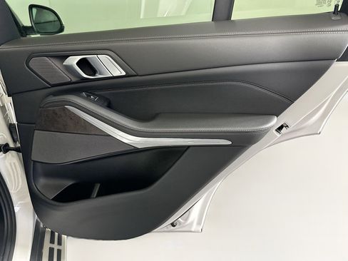 Used 2024 BMW X5 sDrive40i image 32