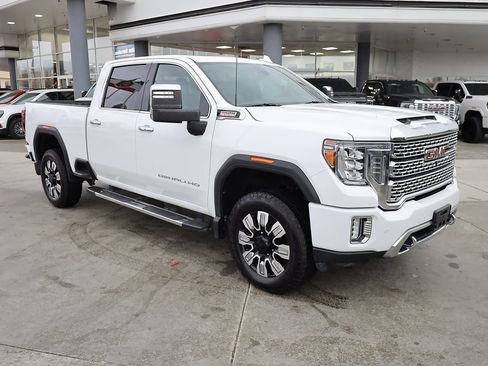 Used 2020 GMC Sierra 3500 Denali w/ Denali Ultimate Package image 8