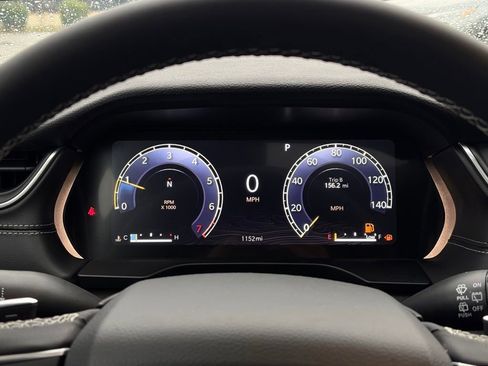 Used 2025 Jeep Grand Cherokee Laredo X image 19