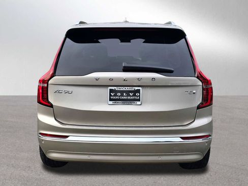 New 2026 Volvo XC90 T8 Plus w/ Protection Package Premier AWD/4WD image 4