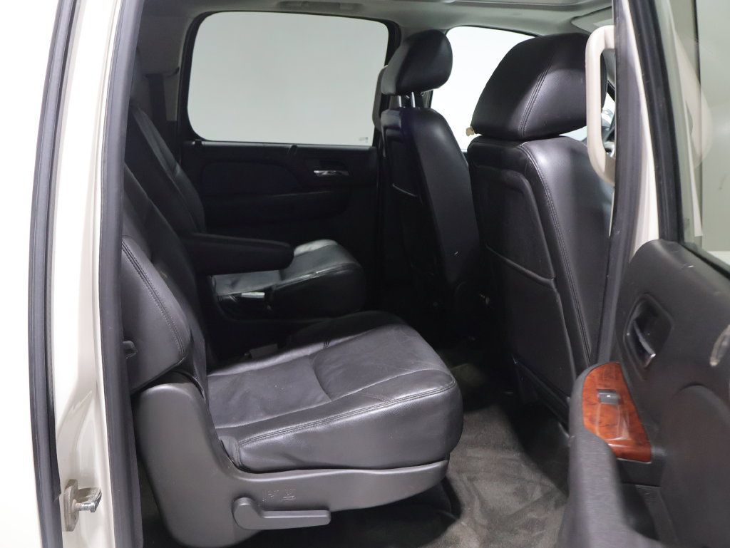 Used 2013 Chevrolet Suburban LTZ AWD/4WD image 22