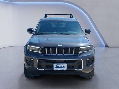 Used 2025 Jeep Grand Cherokee Overland w/ Luxury Tech Group IV AWD/4WD image 8
