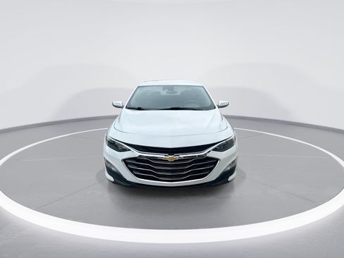 Used 2025 Chevrolet Malibu LT FWD image 3