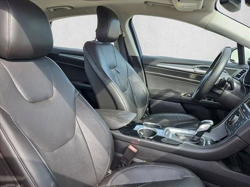 Used 2013 Ford Fusion Titanium w/ Titanium Driver Assist Pkg image 20