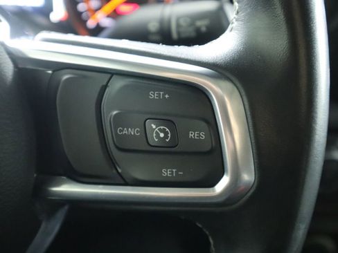 Used 2020 Jeep Gladiator Overland image 12