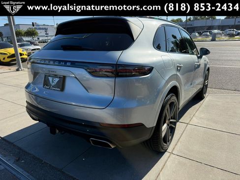 Used 2021 Porsche Cayenne AWD/4WD image 7