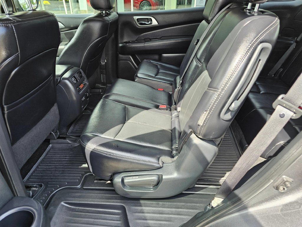 Used 2020 Nissan Pathfinder SL AWD/4WD image 19