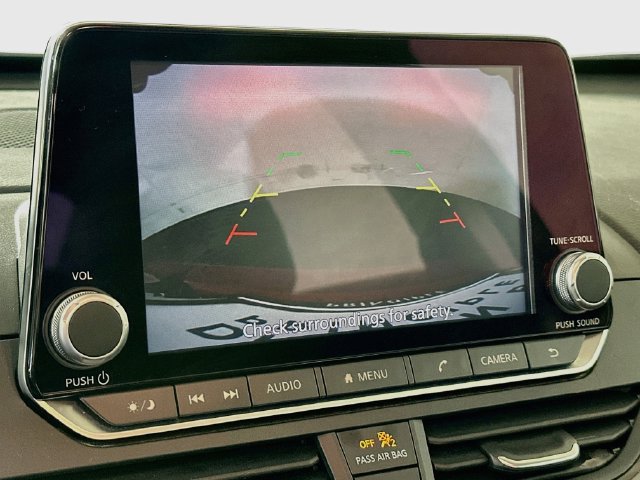 Used 2025 Nissan Altima 2.5 SV FWD image 15
