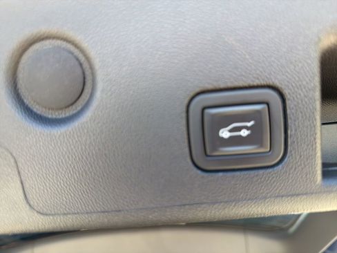 Used 2022 Chevrolet Equinox LT FWD image 13