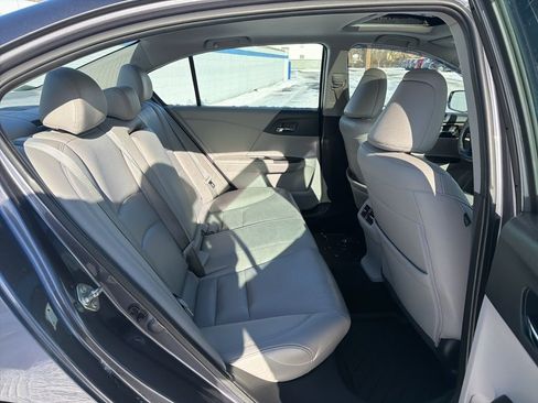 Used 2015 Honda Accord Touring image 24