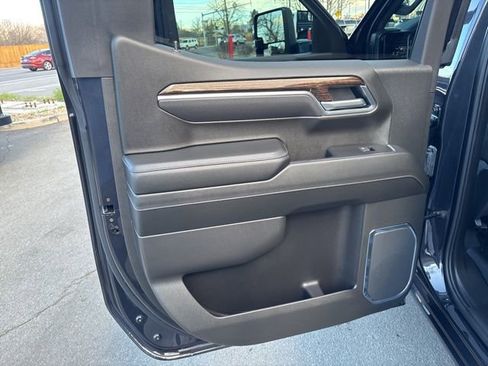 Used 2025 GMC Sierra 1500 Elevation w/ Preferred Package image 28