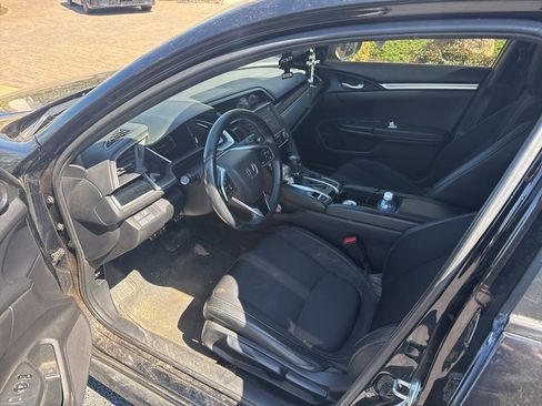 Used 2020 Honda Civic Sport image 6