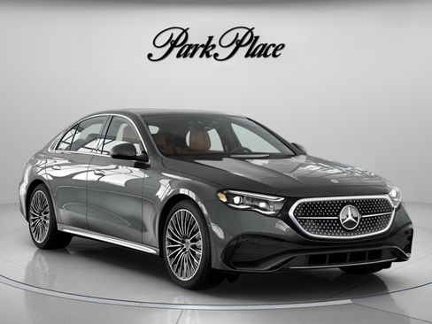 New 2026 Mercedes-Benz E 350 4MATIC Sedan image 33
