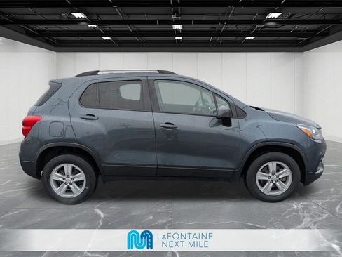 Used 2021 Chevrolet Trax LT AWD/4WD image 5