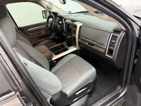 Used 2018 RAM 2500 Big Horn image 31