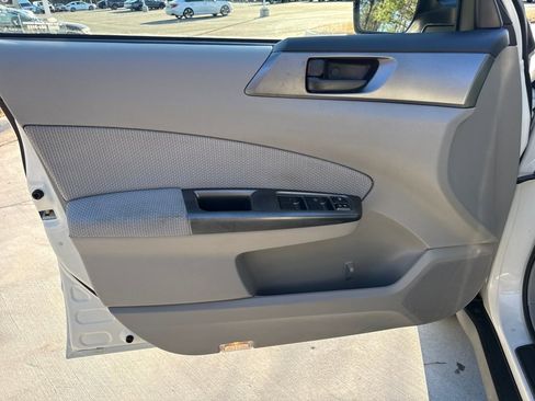 Used 2013 Subaru Forester 2.5X image 14