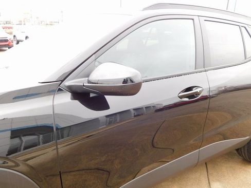 New 2026 Chevrolet Trax LT w/ Driver Confidence Package image 11